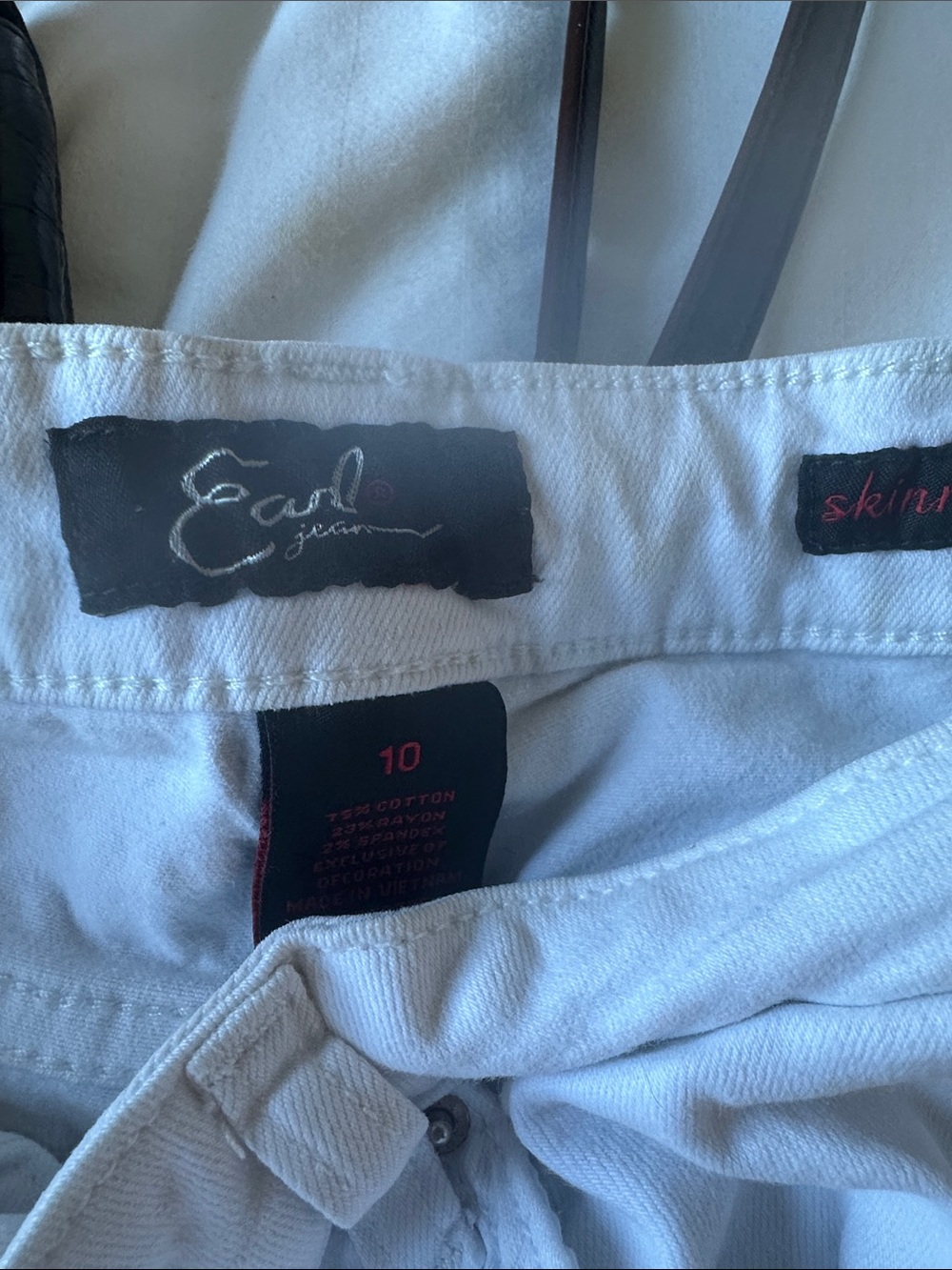 Earl Jeans White Skinny Jeans